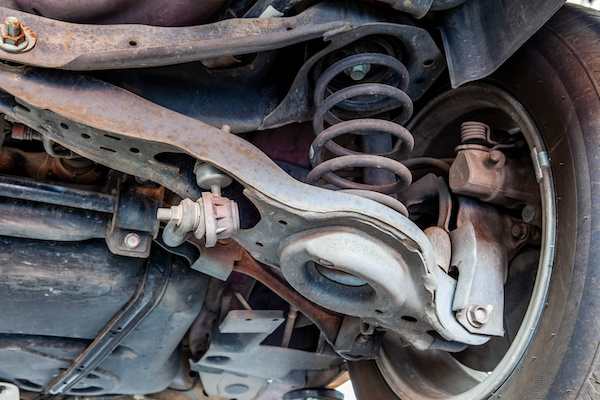 How Dangerous Is Driving With Bad Lower Control Arms? - GSW Auto Parts